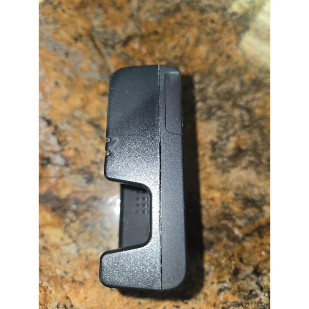 Genuine Canon LC-E10 Camera Battery Charger. (Bttery not included, only charger)